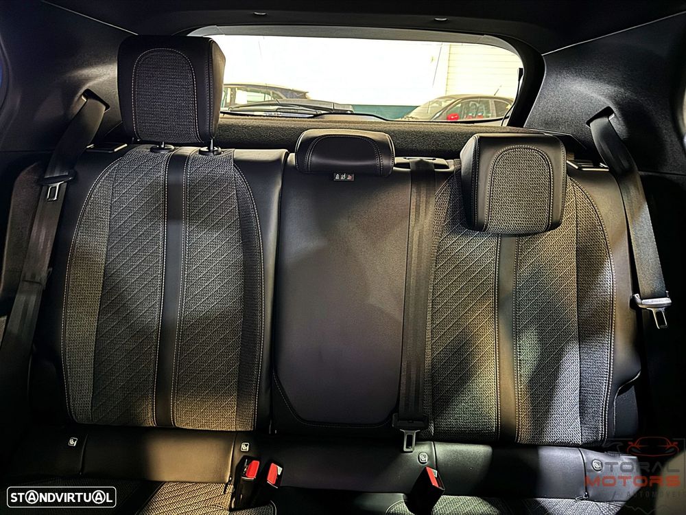 Peugeot 2008 1.2 PureTech Allure Pack EAT8 - 40