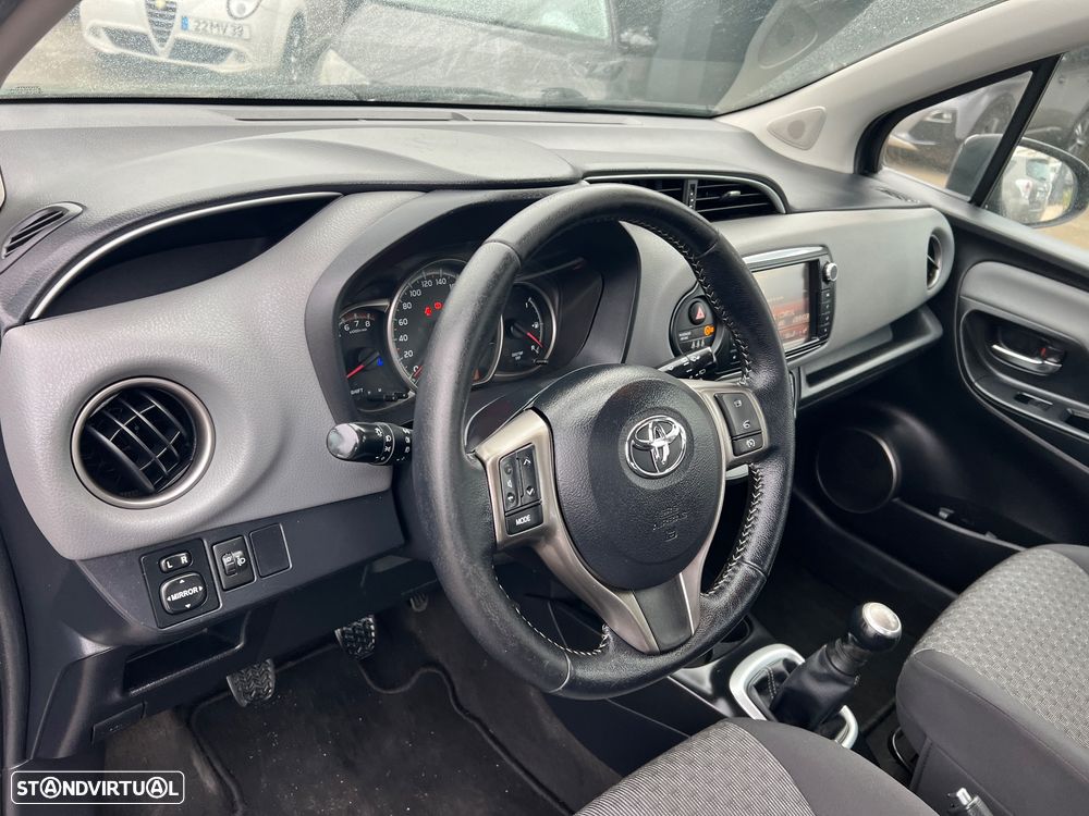 Toyota Yaris 1.0 VVT-i Comfort +PS+PT Techno - 18