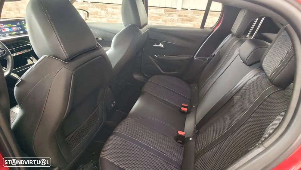 Peugeot 208 1.2 PureTech GT EAT8 - 12