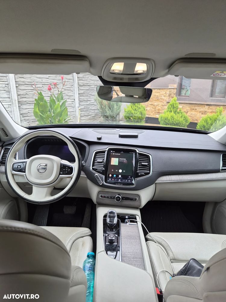 Volvo XC 90 - 8