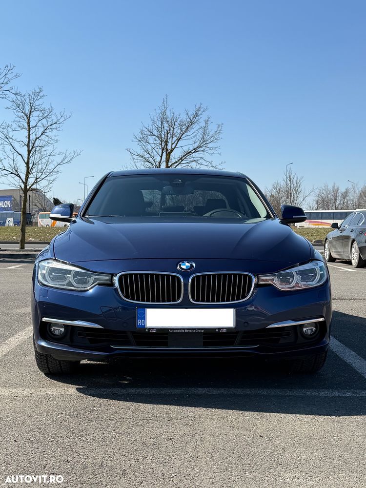BMW Seria 3 330i xDrive AT Luxury Line - 2
