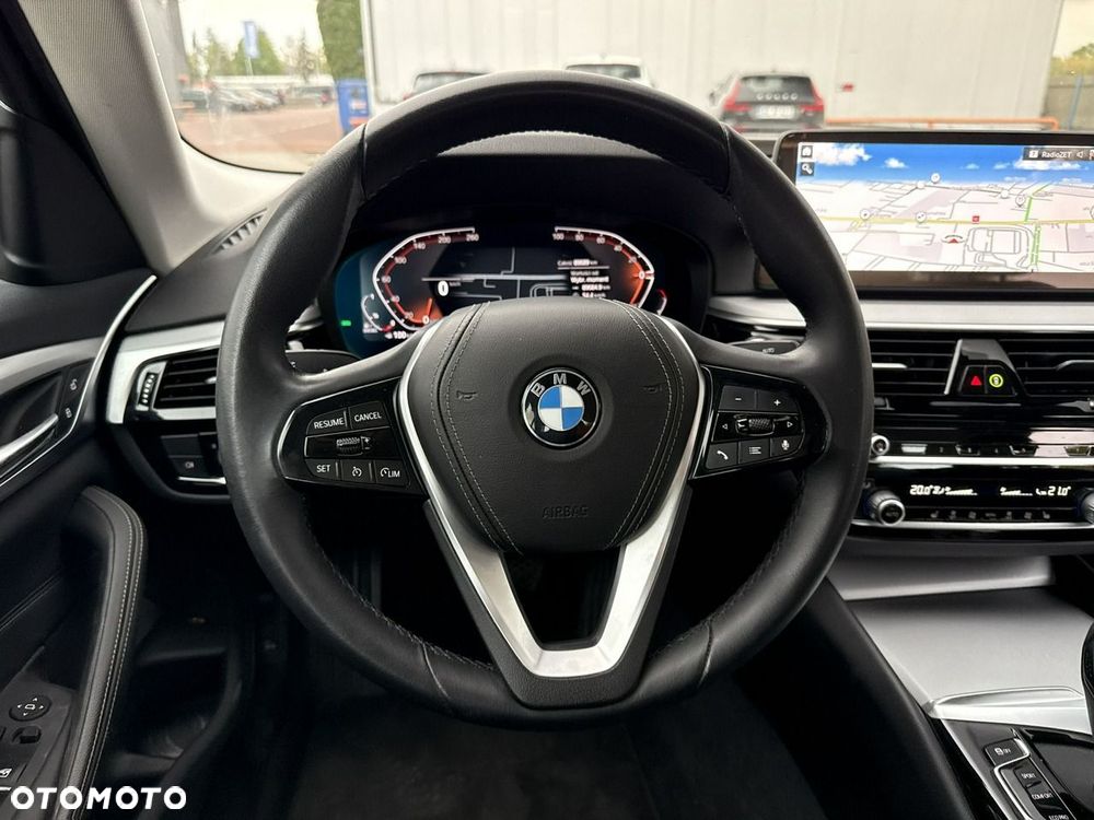 BMW Seria 5 - 25