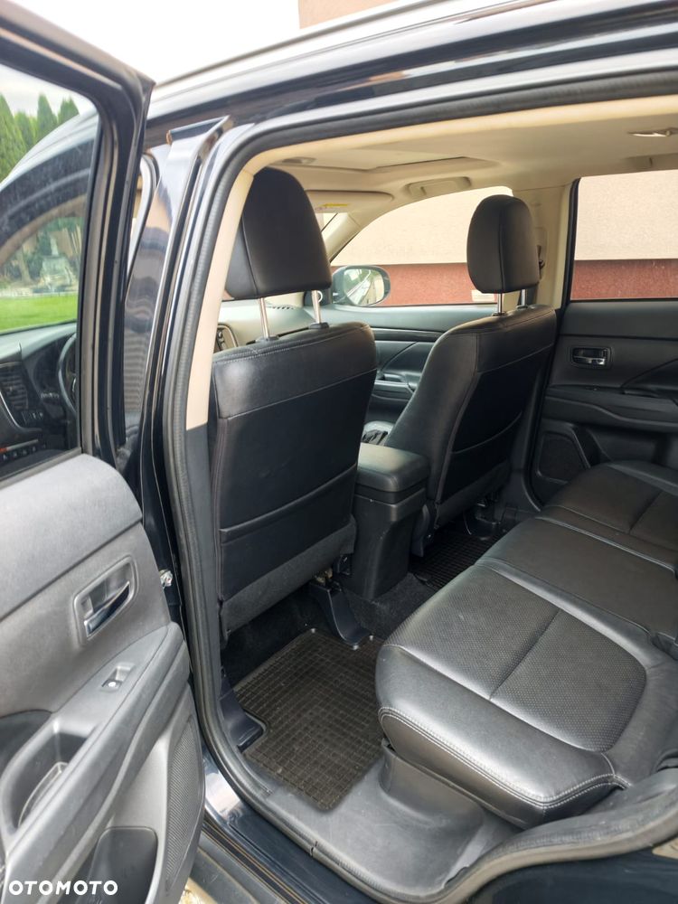 Mitsubishi Outlander 2.0 Instyle Navi 4WD CVT - 6
