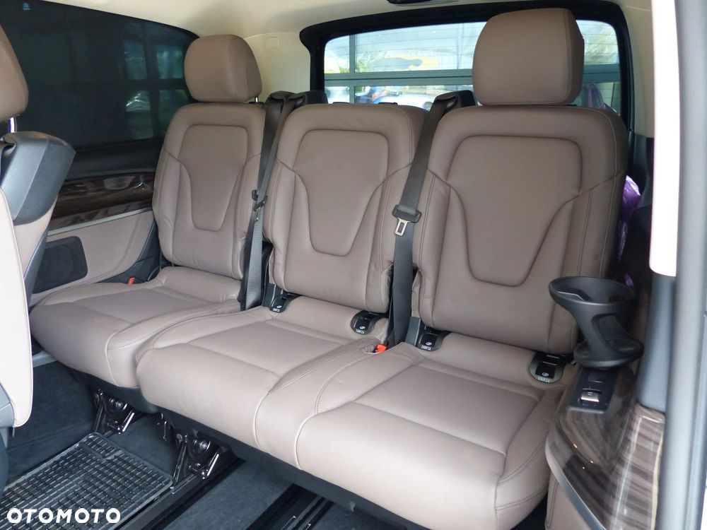 Mercedes-Benz Klasa V 300 d 4-Matic Avantgarde 9G-Tronic (d³ugi) - 16