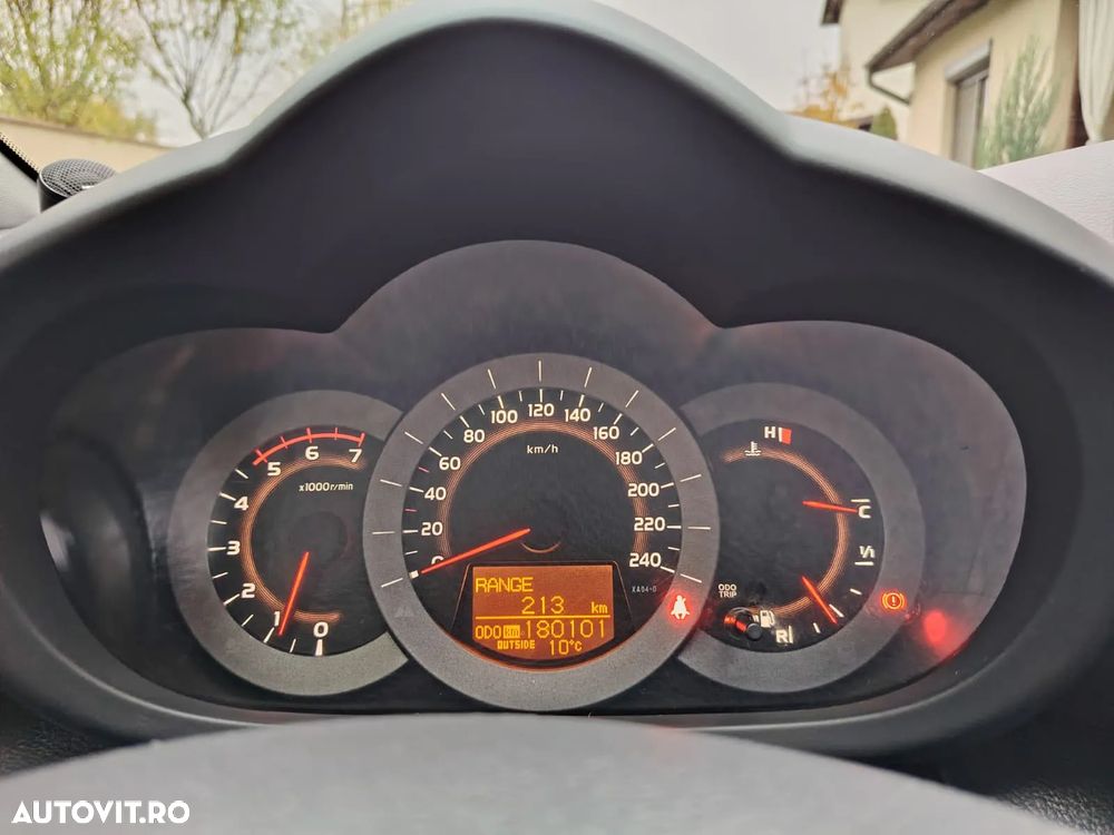 Toyota RAV4 2.2 D-4D 4x4 - 9