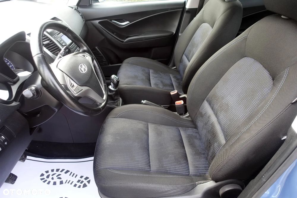 Hyundai ix20 1.6 Trend - 12