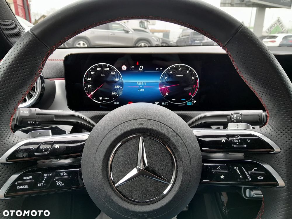 Mercedes-Benz CLA 200 AMG Line 7G-DCT - 11