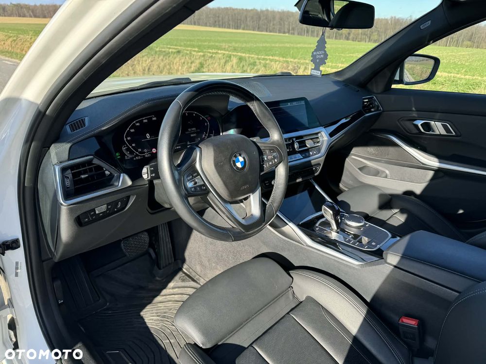 BMW Seria 3 318d Sport Line Shadow - 18