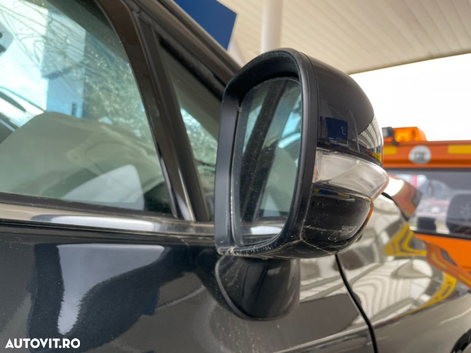Suzuki SX4 S cross 2019 motor 1.4i benzina turbo cutie automata tracțiune 4x4 integrala trapa panoramică Haion luneta geam usa   pdc  interior piele - 3