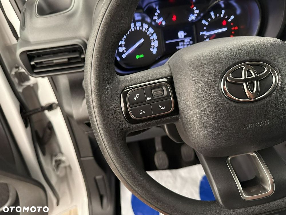 Toyota Proace City - 25