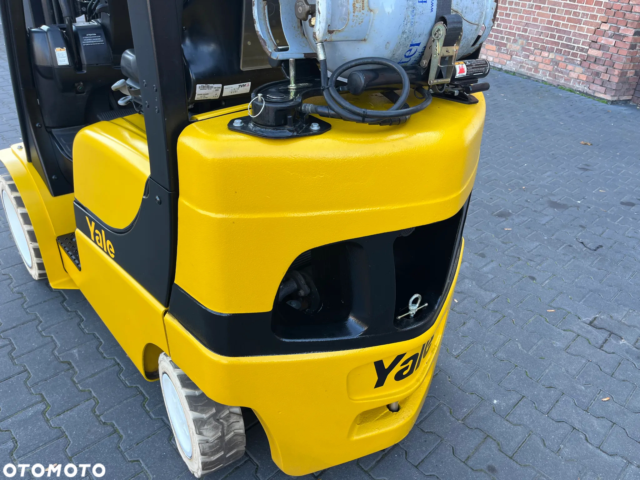 Yale GLC25VX - 16