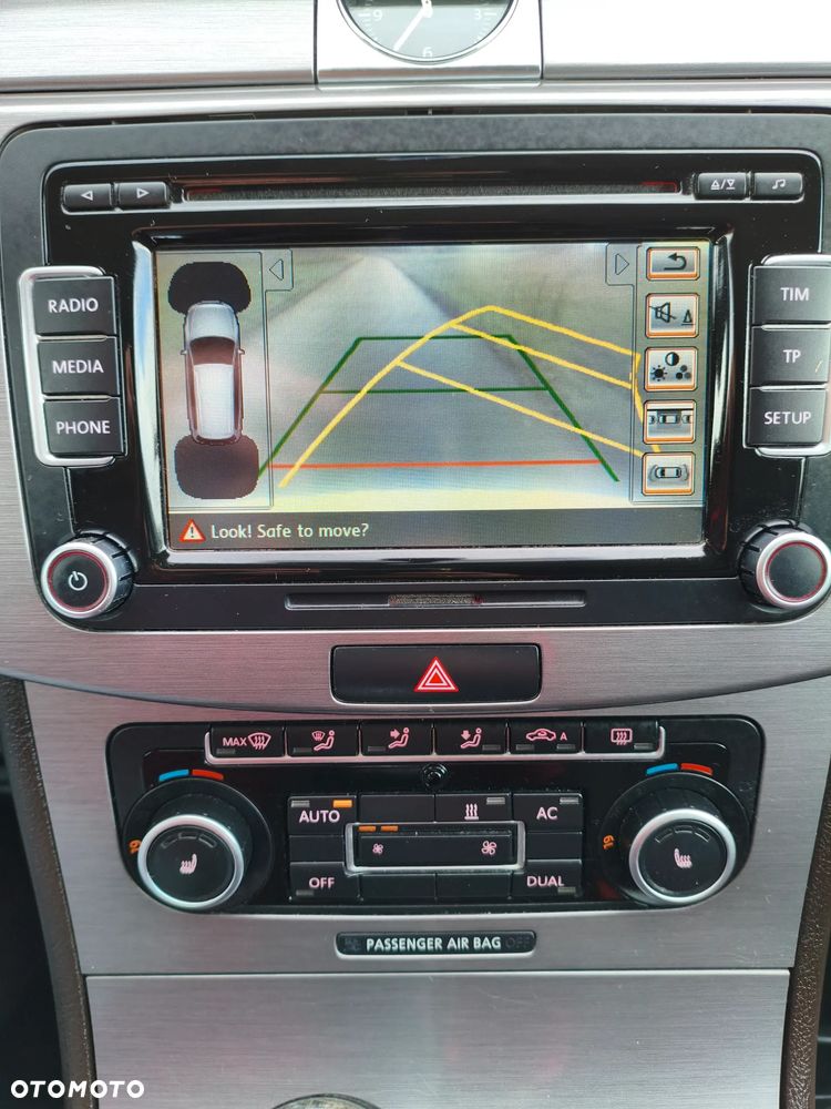 Volkswagen Passat - 22