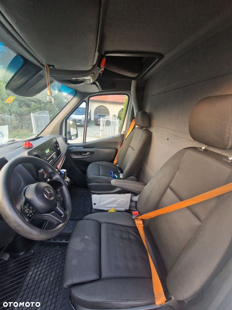 Mercedes-Benz SPRINTER - 12