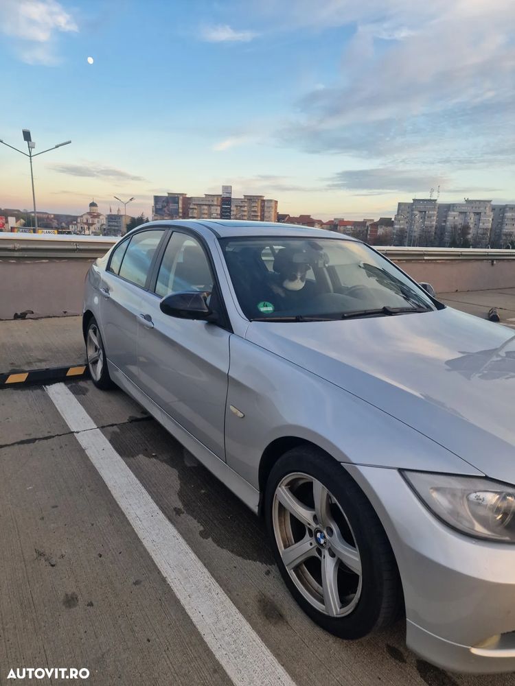 BMW Seria 3 320d Touring - 2