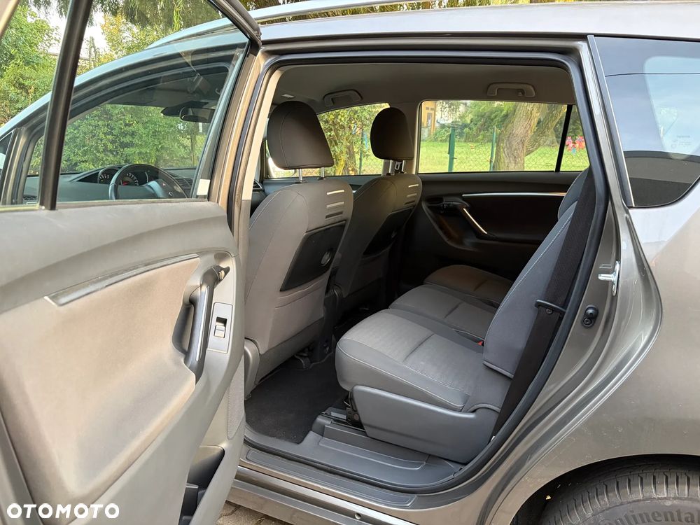 Toyota Verso 1.6 Premium EU6 - 12