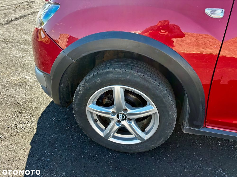 Dacia Sandero TCe 90 Laureate - 4