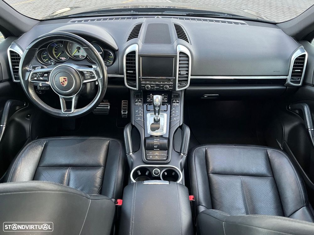 Porsche Cayenne S E-Hybrid - 18