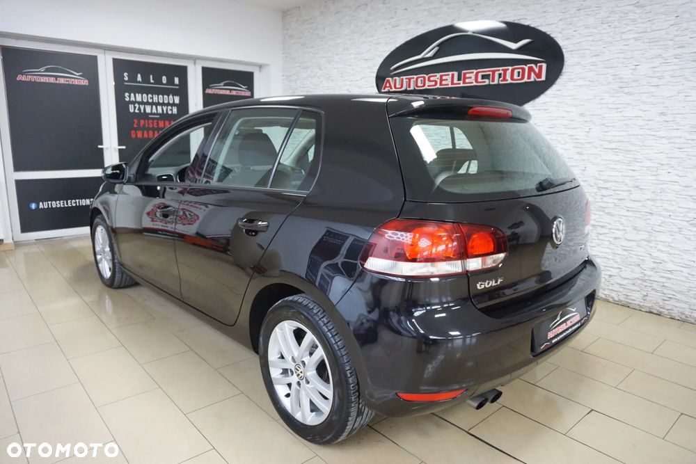 Volkswagen Golf 2.0 TDI DPF Highline - 9