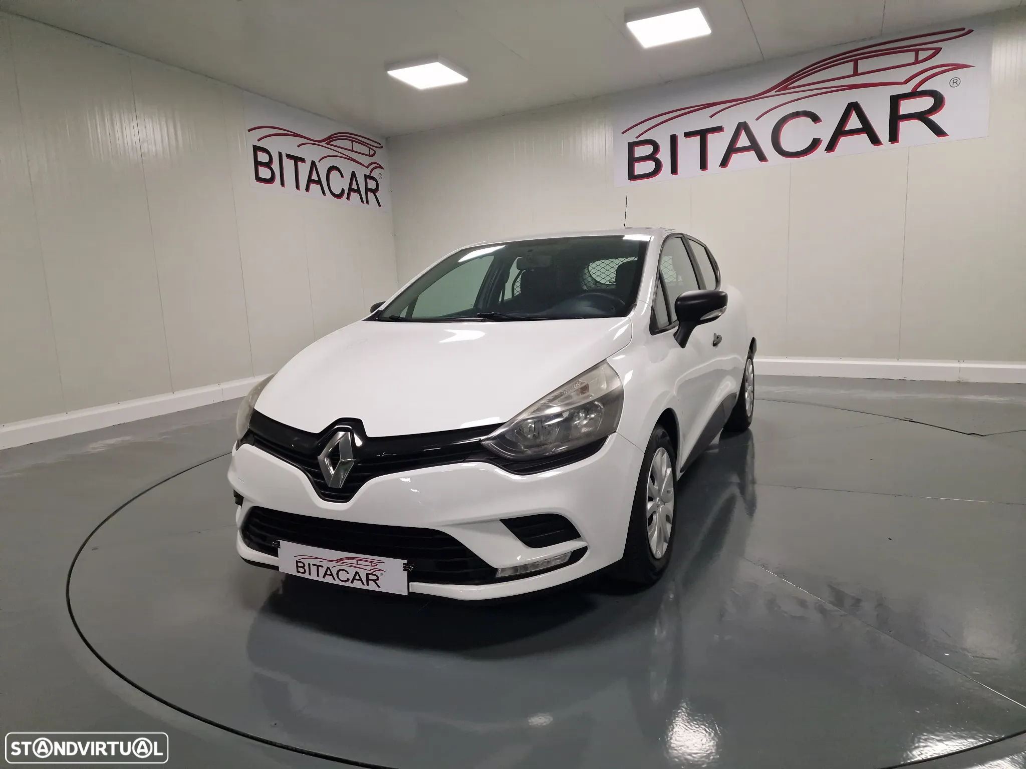 Renault CLIO SOCIETE 1.5 DCI ZEN IVA DEDUTIVEL - 9