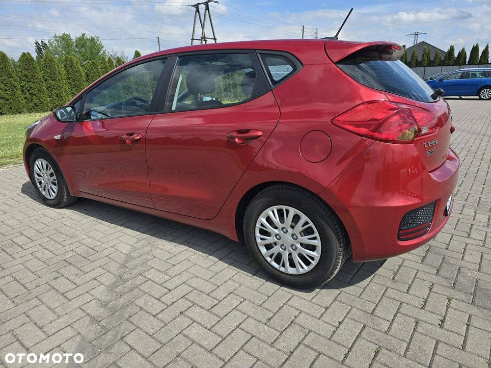 Kia Ceed - 14