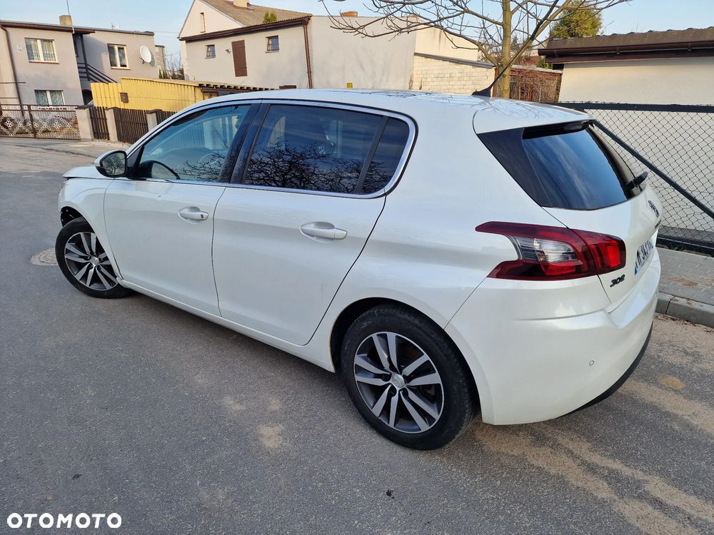 Peugeot 308 PureTech 130 GPF EAT8 Stop & Start Allure Business-Paket - 10
