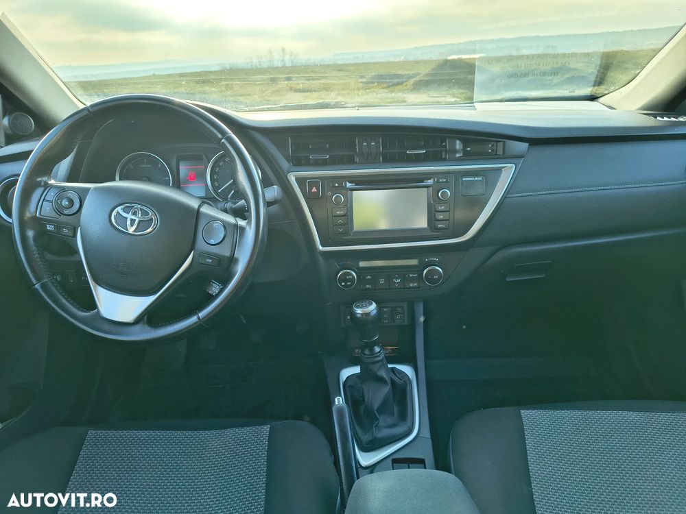 Toyota Auris 1.4 D-4D Comfort - 16