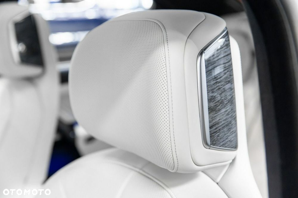 BMW Seria 7 M760e PHEV xDrive Individual Edition sport - 30