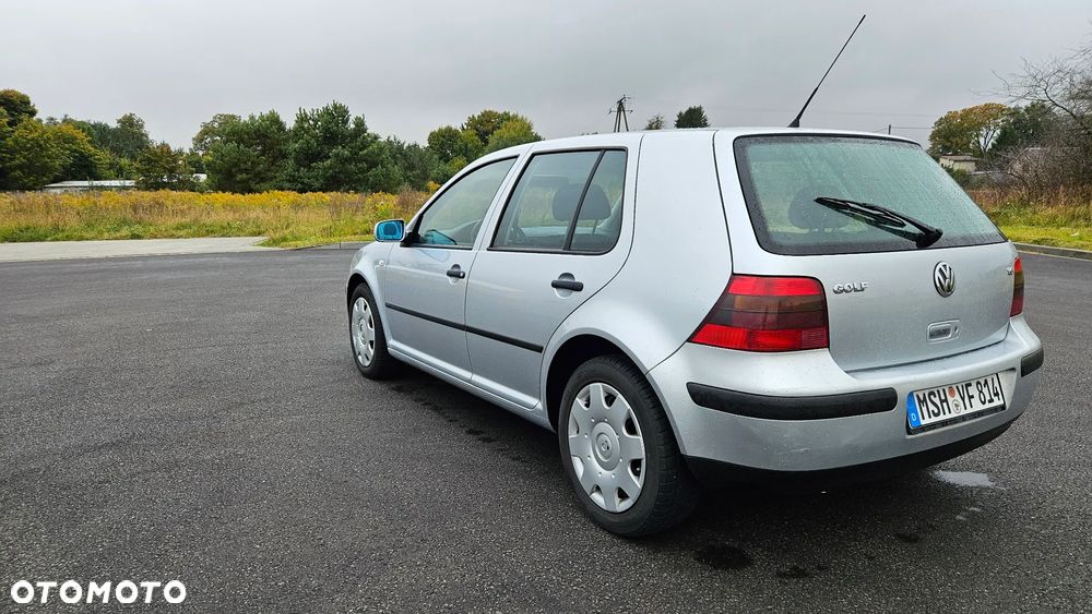 Volkswagen Golf 1.6 Edition - 22