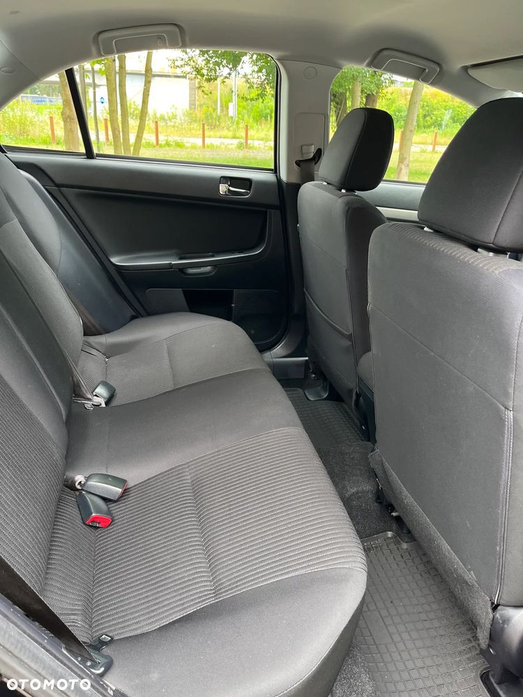 Mitsubishi Lancer 1.6 Invite - 14