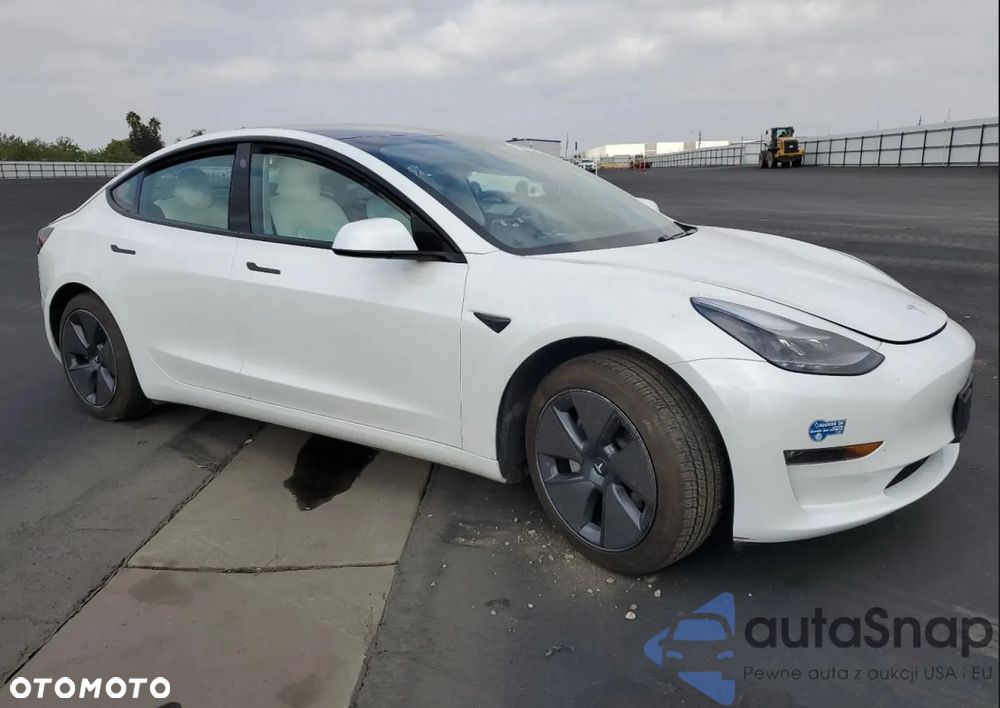 Tesla Model 3 - 1