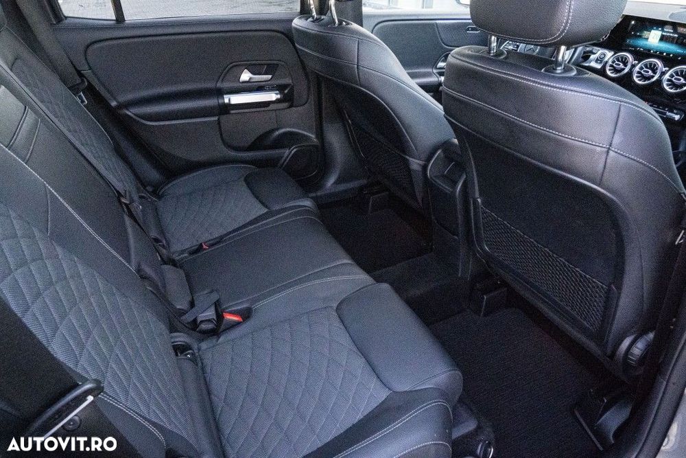 Mercedes-Benz GLB - 14