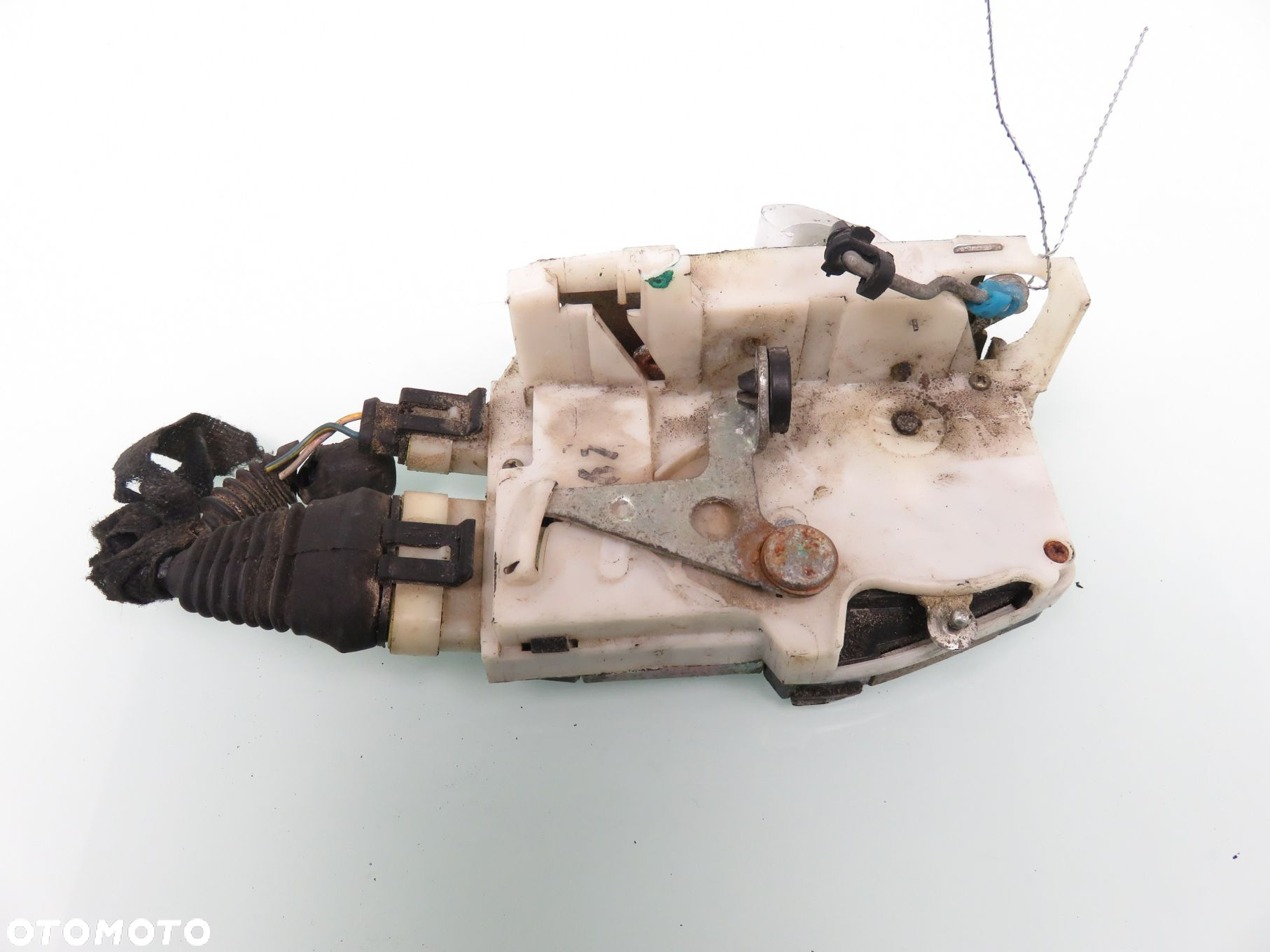 ZAMEK LEWY PRZEDNI ALFA ROMEO 166 5 PIN - 4