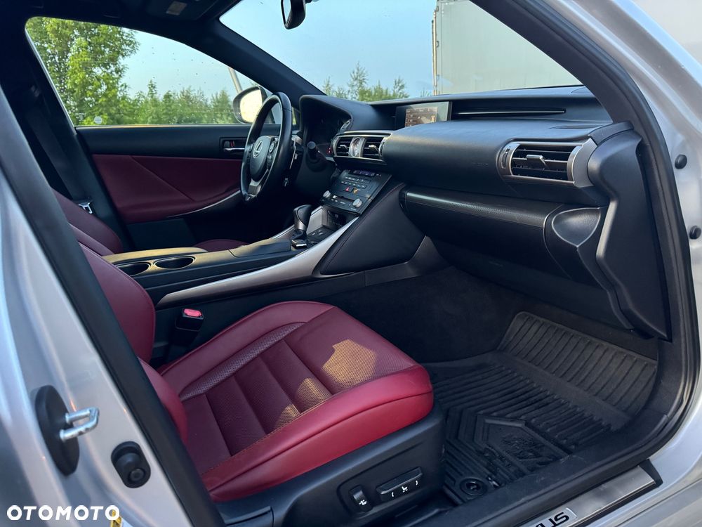 Lexus Inny - 23