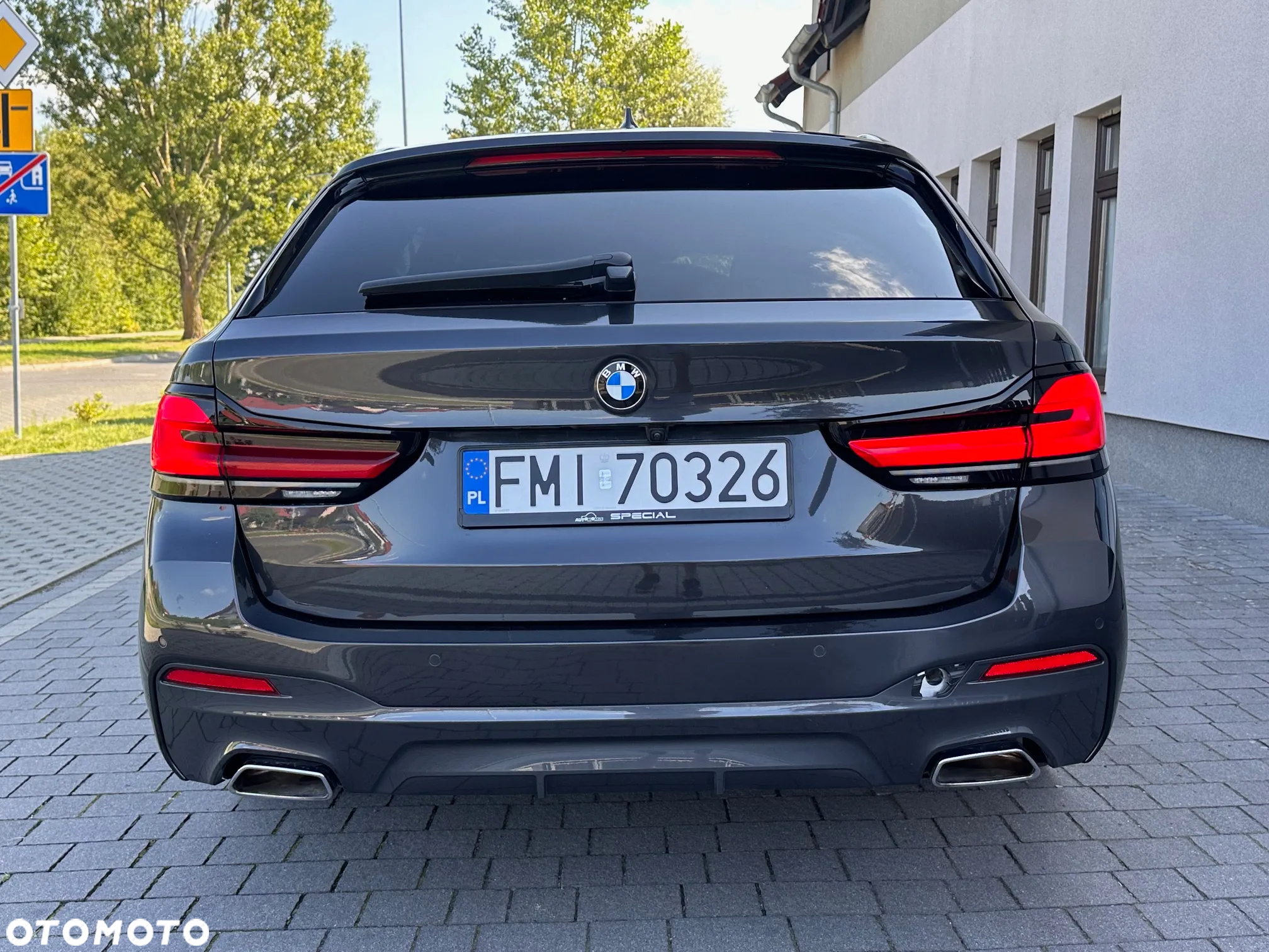 BMW Seria 5 520d xDrive Touring M Sport Edition - 21