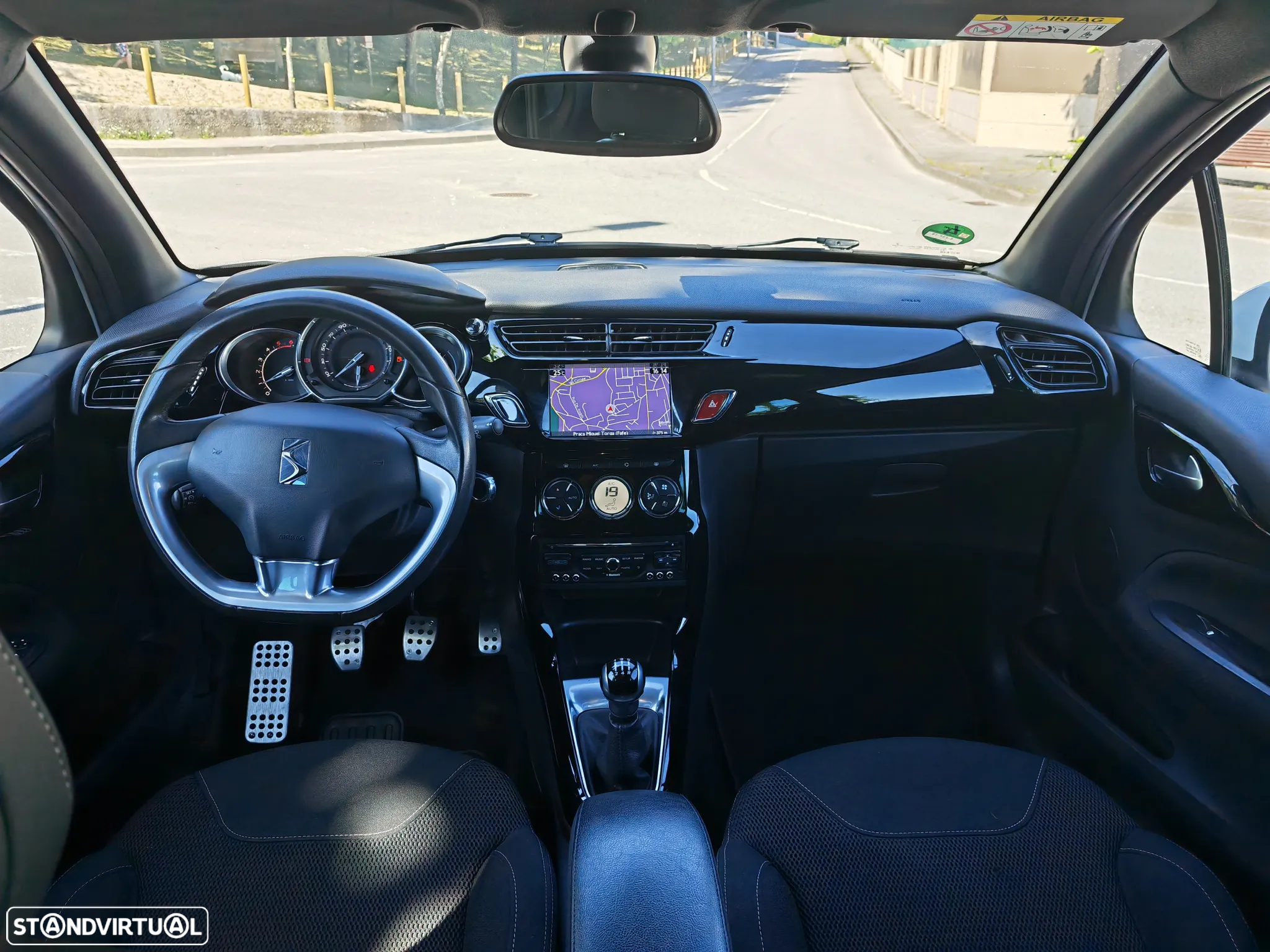 Citroën DS3 1.6 e-HDi So Chic - 5