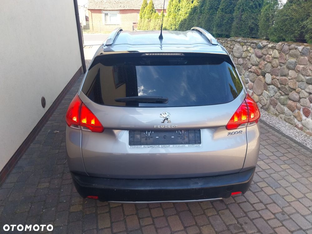 Peugeot 2008 - 11