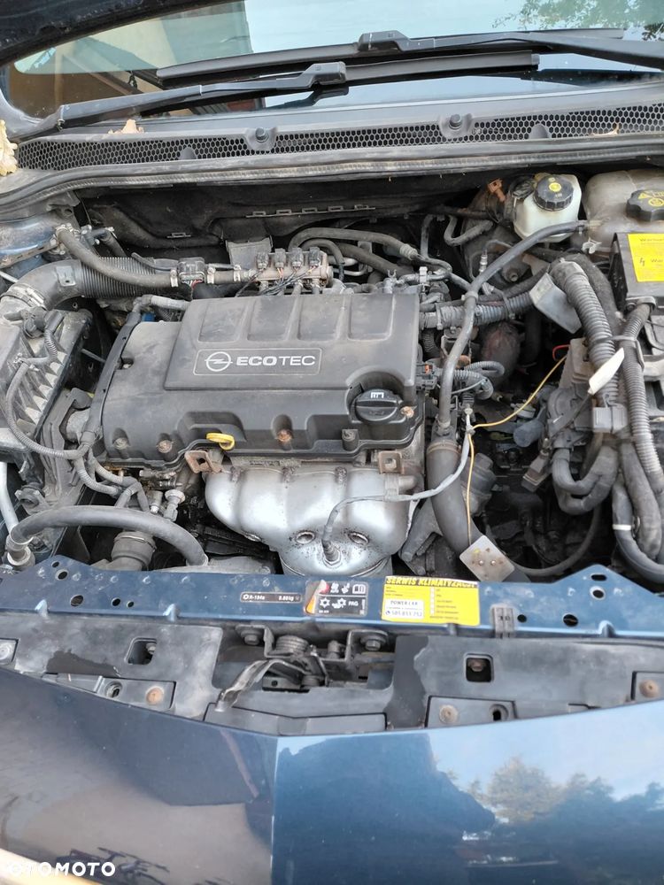 Opel Astra IV 1.4 Sport - 9