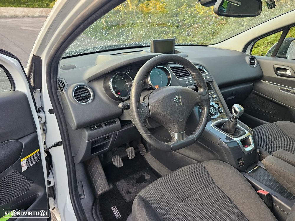 Peugeot 5008 1.6 HDi 7L Allure - 14