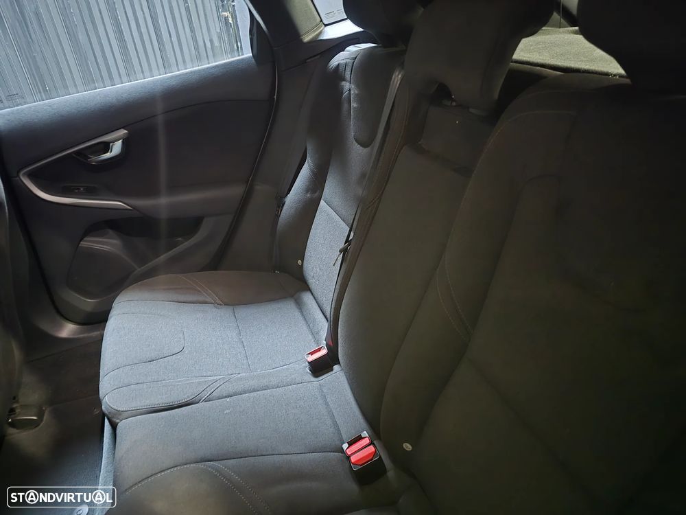 Volvo V40 2.0 D2 Kinetic - 22