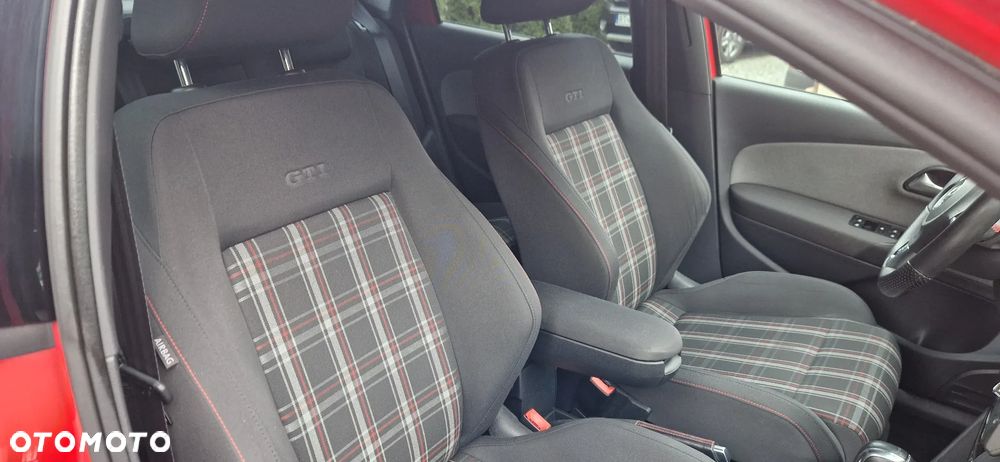 Volkswagen Polo 1.4 DSG GTI - 18