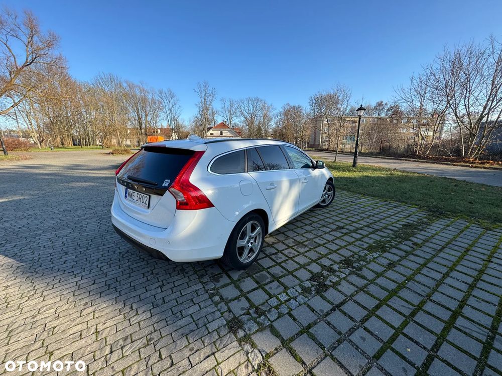 Volvo V60 D3 Momentum - 7