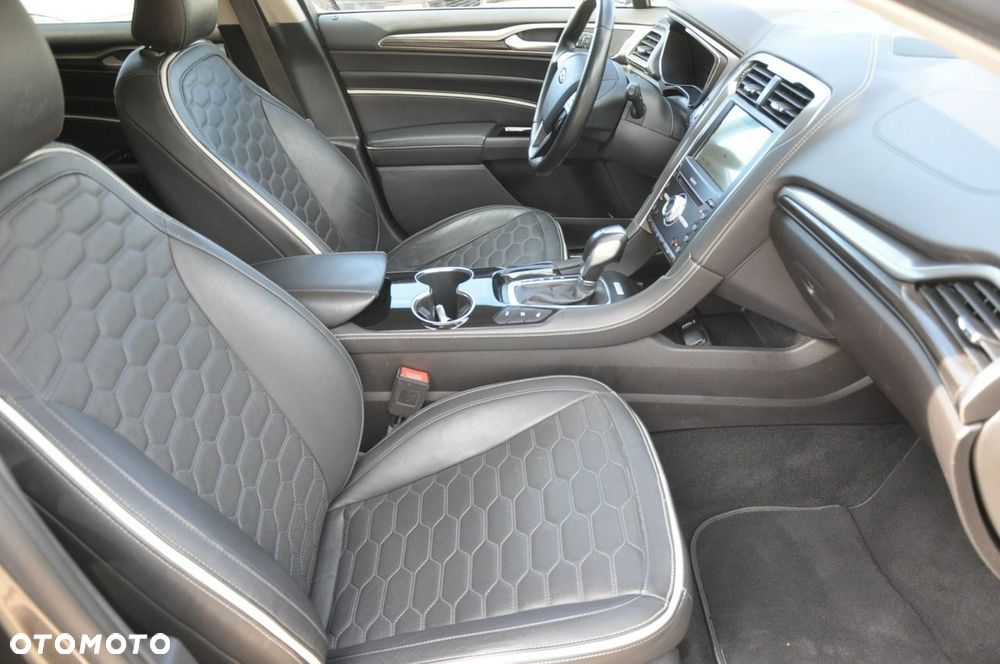 Ford Mondeo - 12