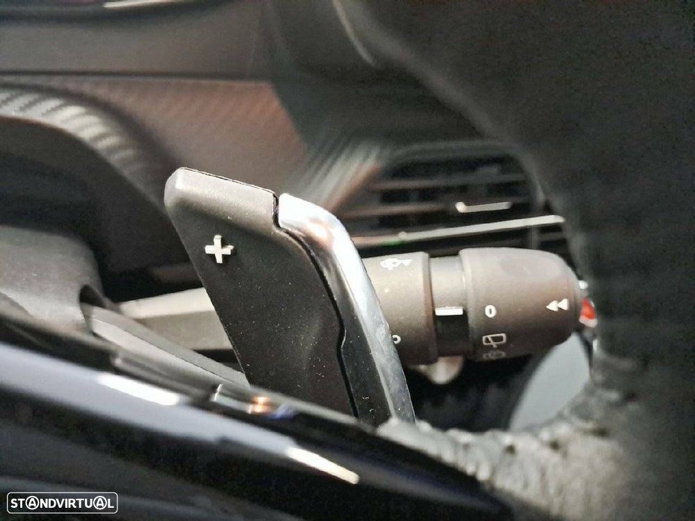 Peugeot 208 1.2 Hybrid Allure e-DCS6 - 15