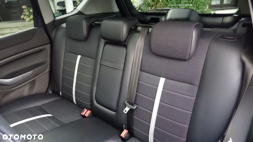 Ford Kuga - 24