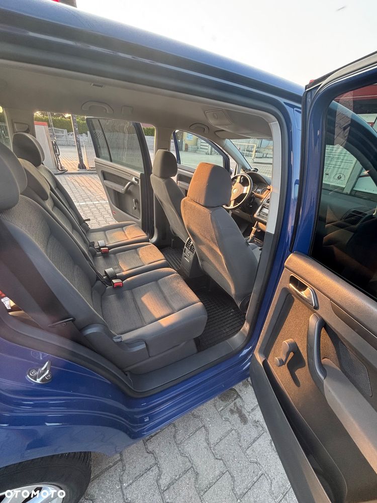 Volkswagen Touran 1.9 TDI DSG - 8
