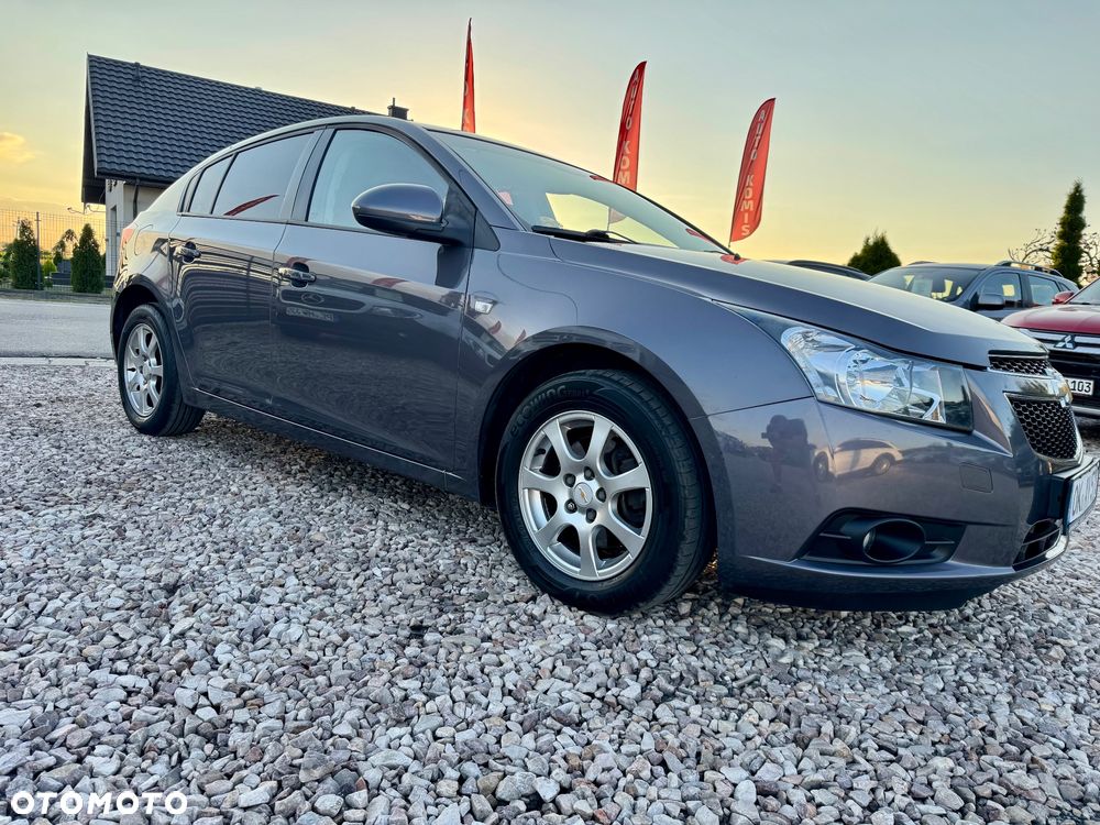 Chevrolet Cruze - 26