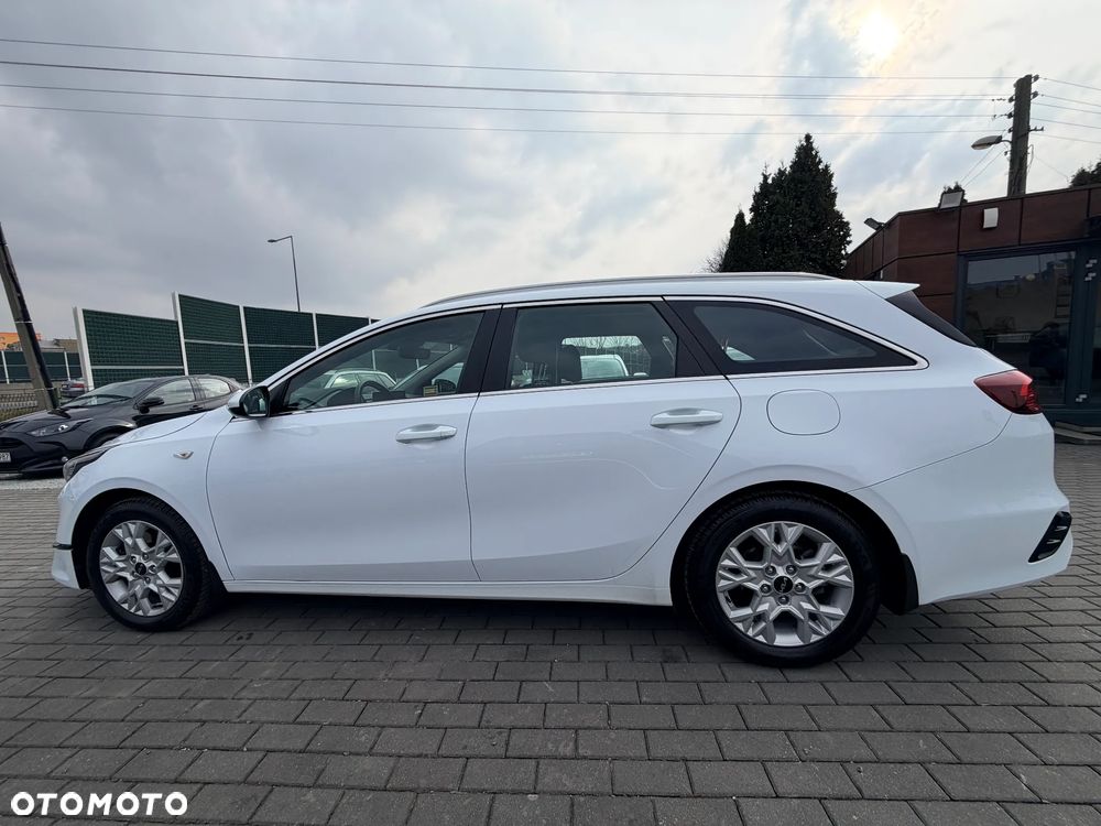 Kia Ceed 1.5 T-GDI M - 11