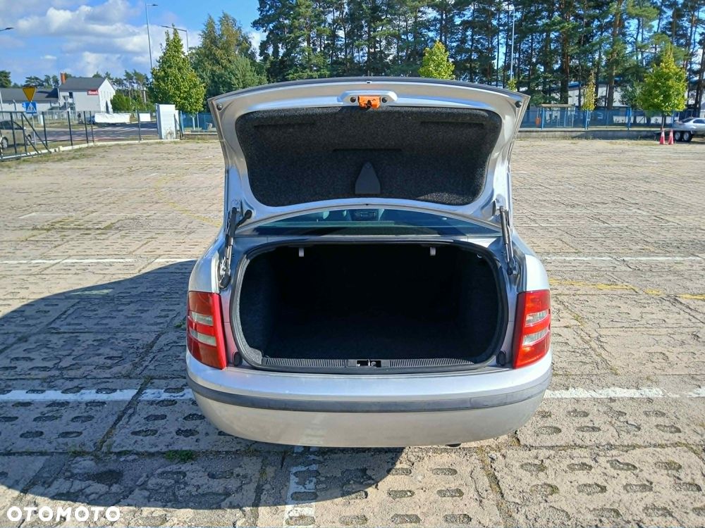 Skoda Fabia - 10
