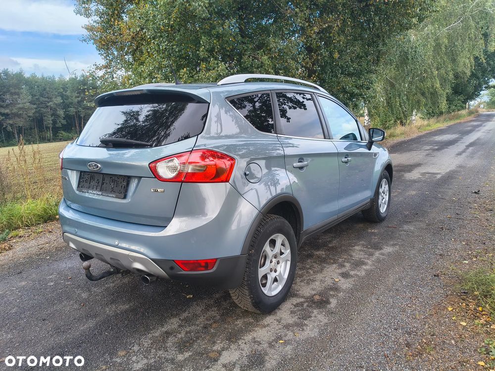 Ford Kuga - 4