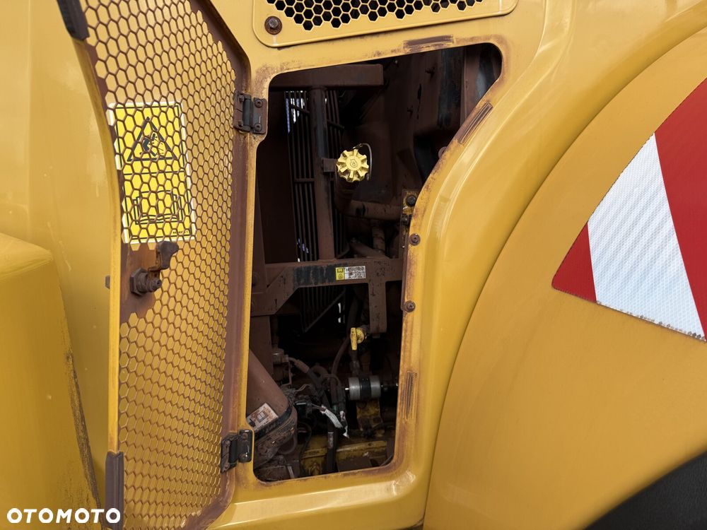 Caterpillar CAT 962M - 28
